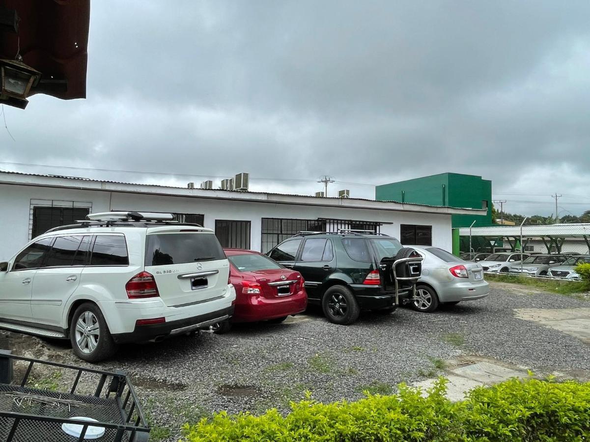 Hotel El Coco Alajuela Dış mekan fotoğraf