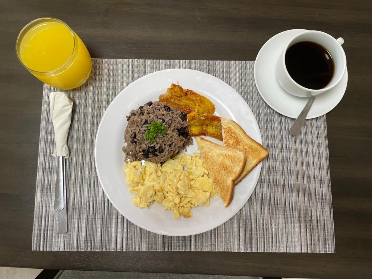 Hotel El Coco Alajuela Dış mekan fotoğraf